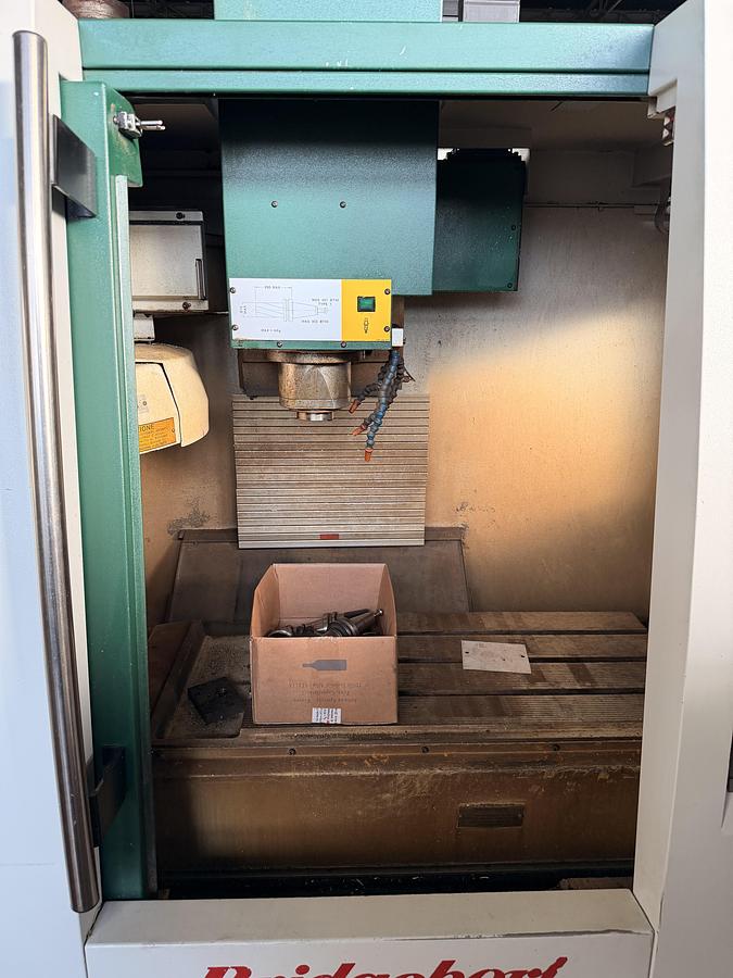 Ottime Centro di Lavoro Verticale BRIDGEPORT VMC 600 XP