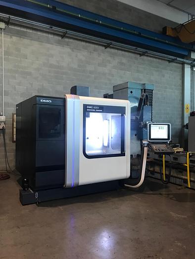 Usato CENTRO DI LAVORO VERTICALE