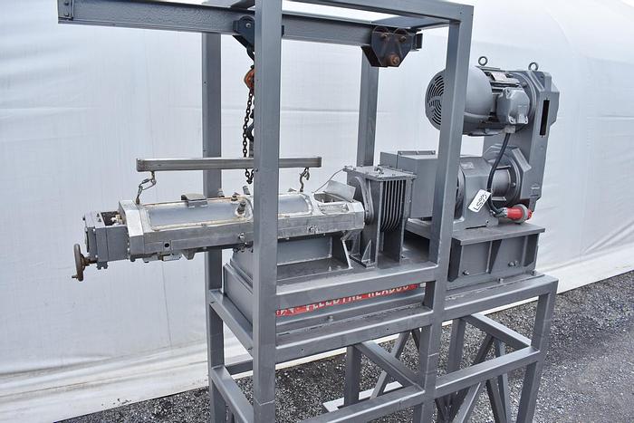 Used 5 IN. TELEDYNE READCO TWIN SCREW CONTINUOUS PROCESSOR – S/S – JACKETED (#9726)