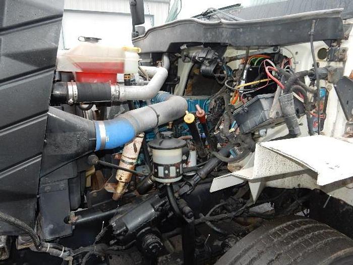 Used 2003 International 7400- Stock #: 8680