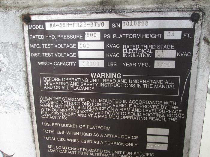 Used 2001 International 4700 Digger Derrick Truck