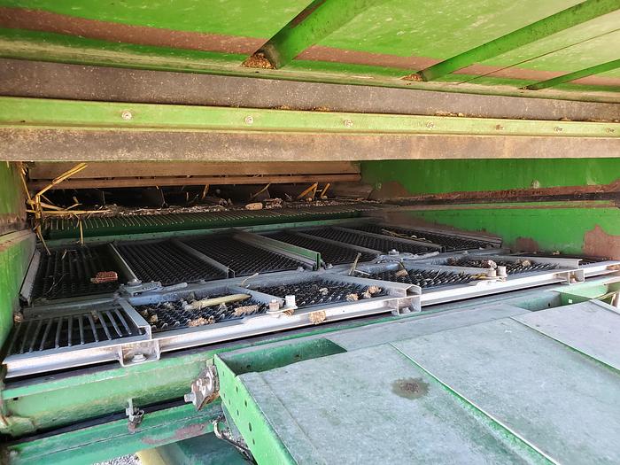 Used John Deere 9600 Combine w/ Corn + Grain Heads