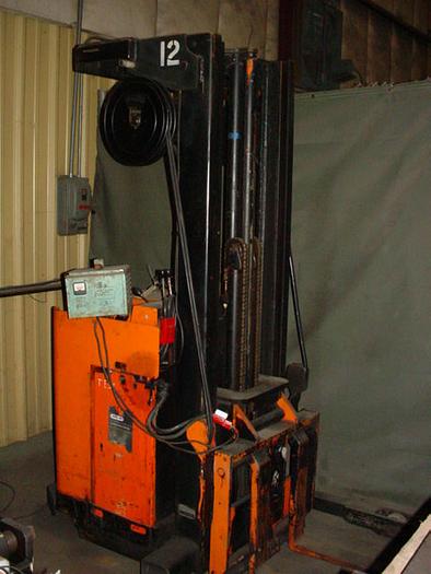 Used Raymond 20-R30TT-11113 Forklift | 3000lb