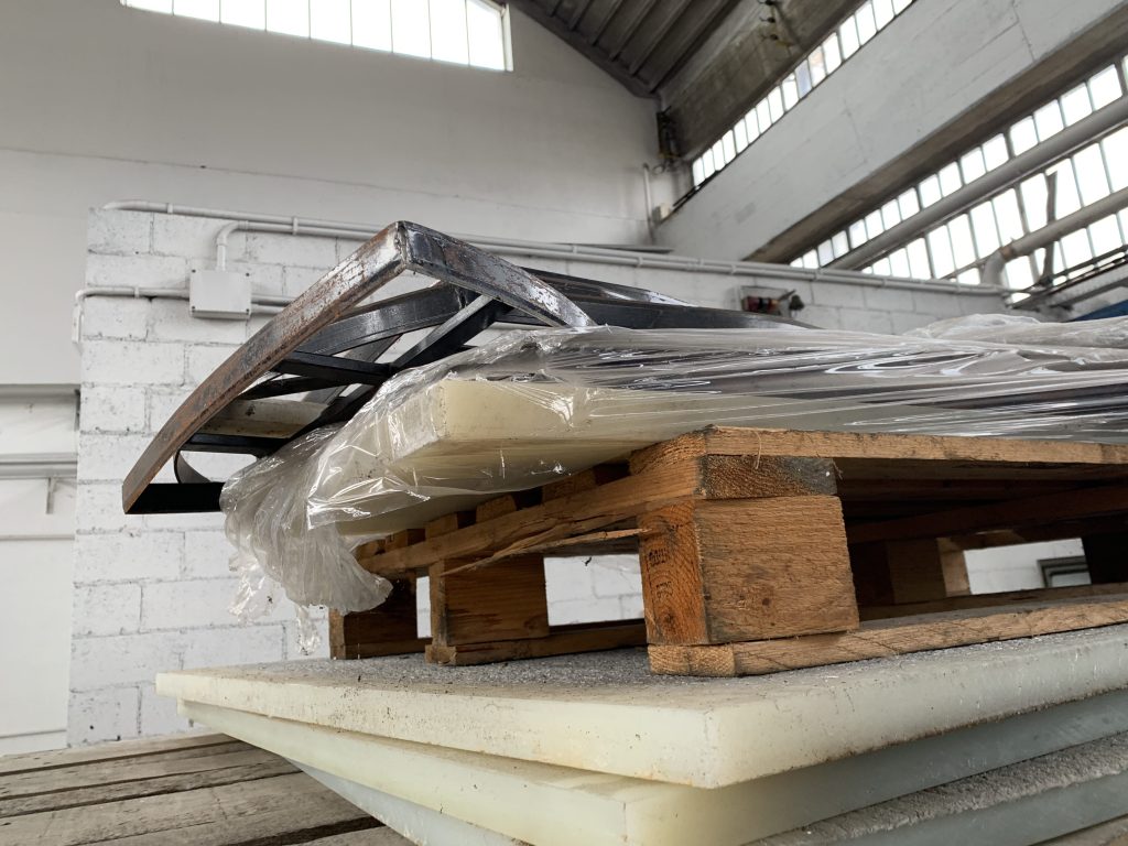 Used Pressa fustellatrice marca Comaco