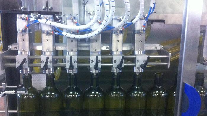 Línea de llenado, taponado y etiquetado de aceite - RTE6U OIL