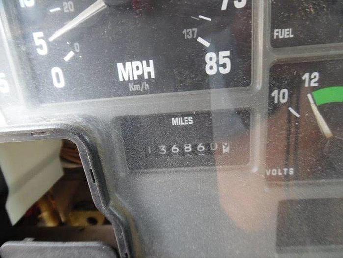 Used 1999 International wireline