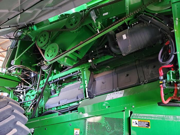 Used ** Hillco Sidehill ** 2019 John Deere S780 Combine w/ 670 hrs