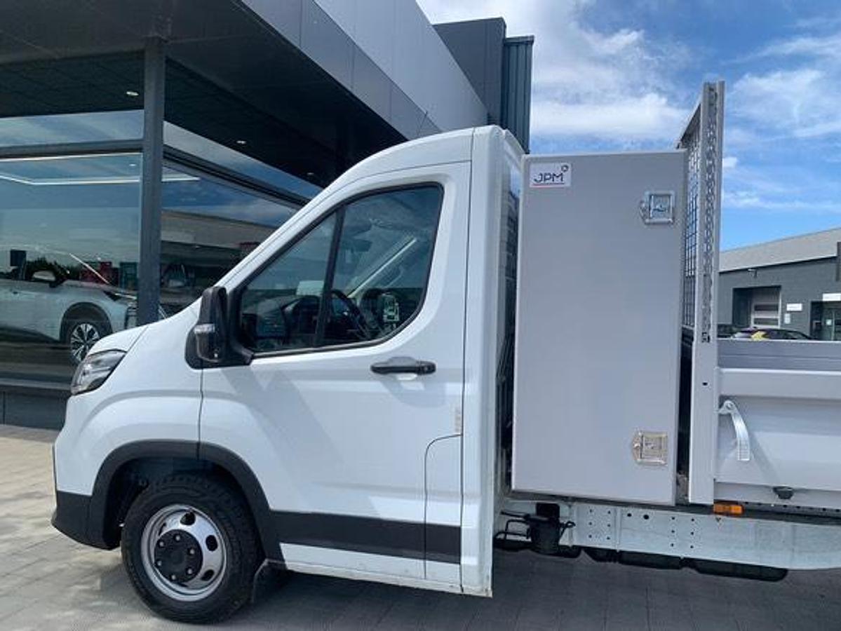 Maxus 3500 kg + Caixa bolquet JPM + Caixa d’eines