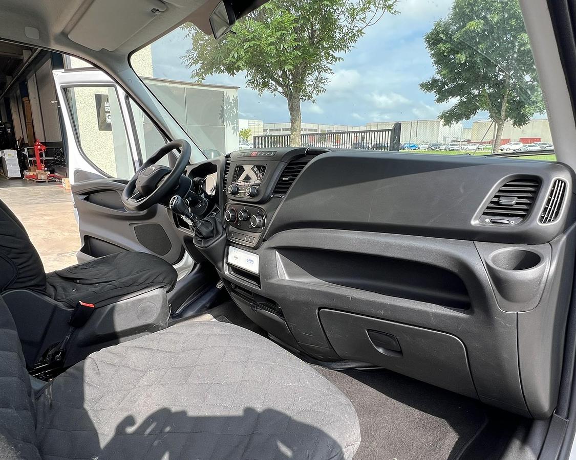 Reacondicionado Iveco Daily + Oil&Steel Scorpion 1812