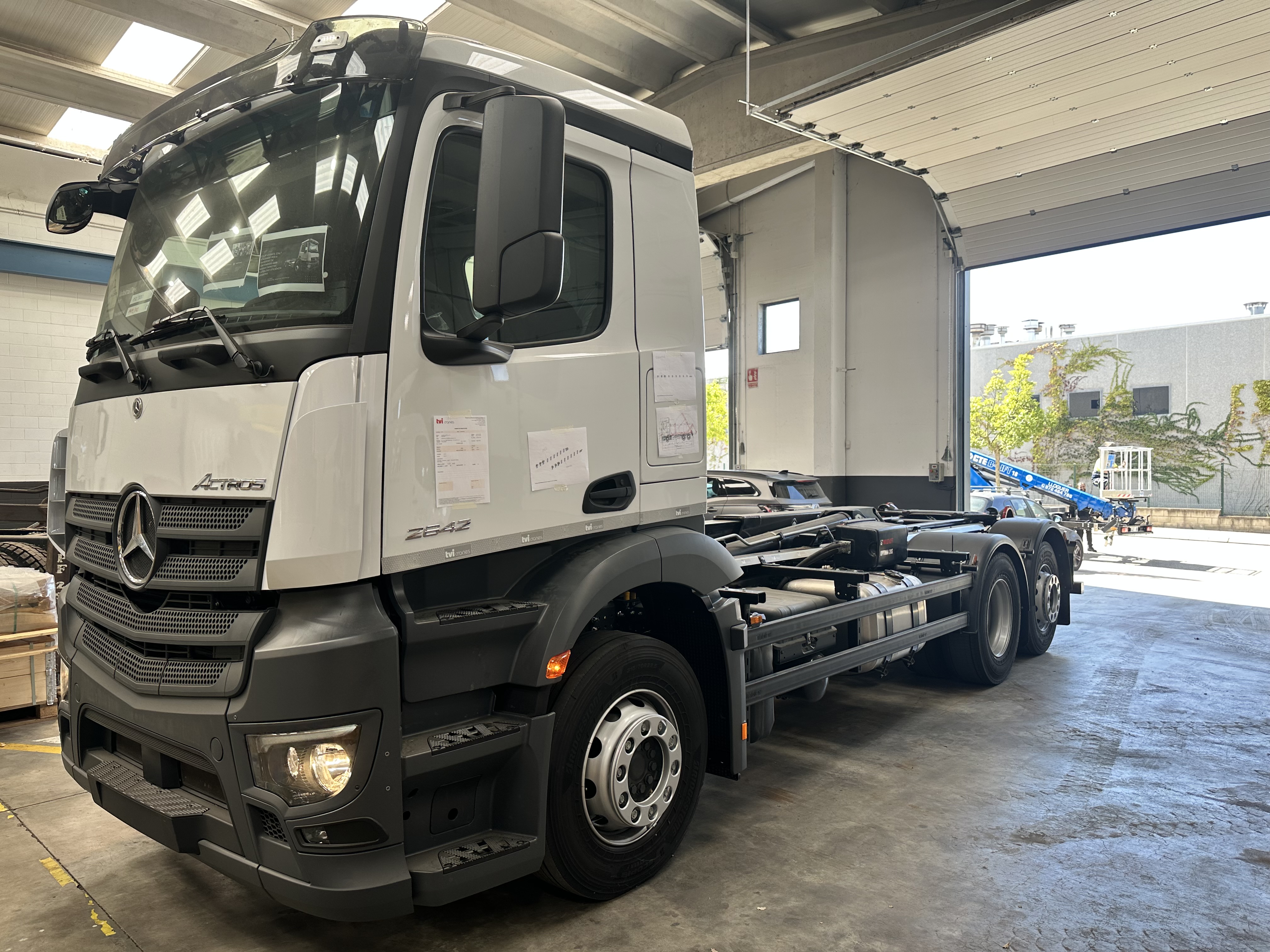 Mercedes-Benz Actros 2542L 6x2 · Multilift OPTIMA OPT20S56