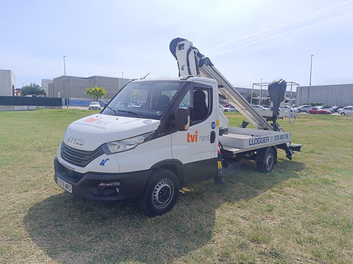 Usado Plataforma aerea Oil&Steel Scorpion 1812 Smart