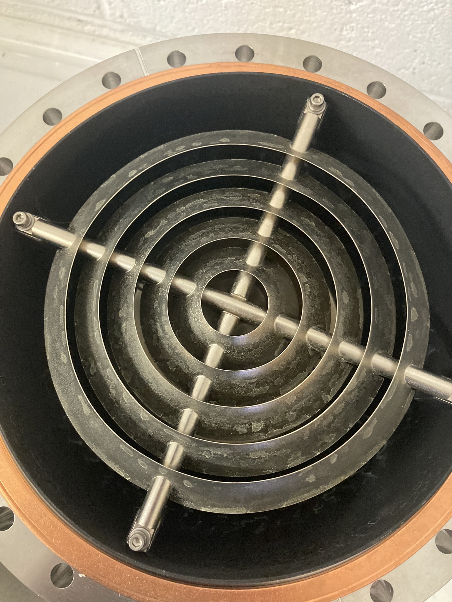 Used CTI-CRYOGENICS 8116250G002R CRYO WITH CHEVRON