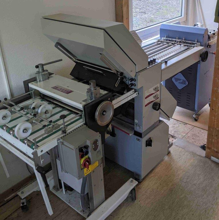 Used Folding machine MB Bäuerle CAS 384 PBA with bar creasing machine Bacciottini PITSTOP 36 L
