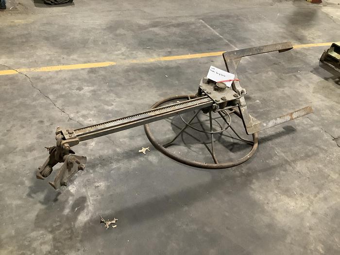 Used MODERN POURING DEVICE
