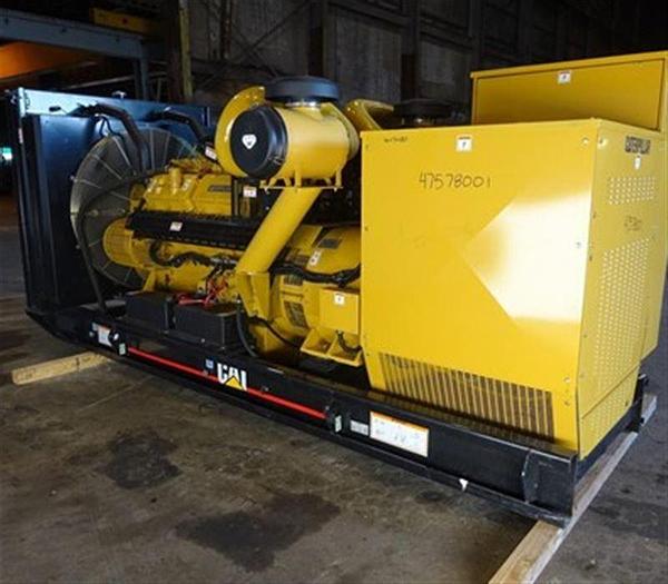 Used 2001 Caterpillar 500 kw Genset