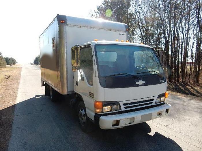 Used 2005 Chevrolet W-4500
