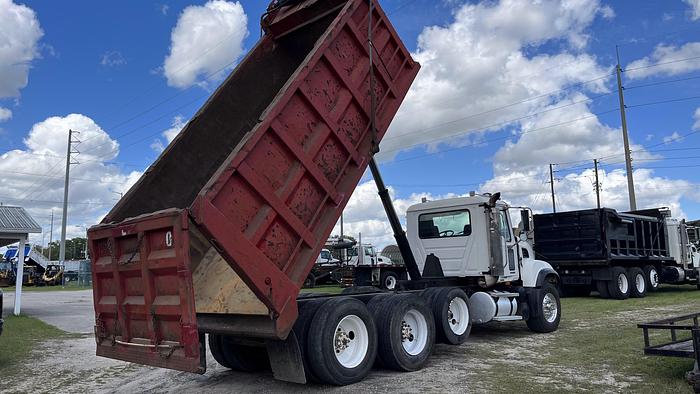 Used 2004 Mack CV713 Granite
