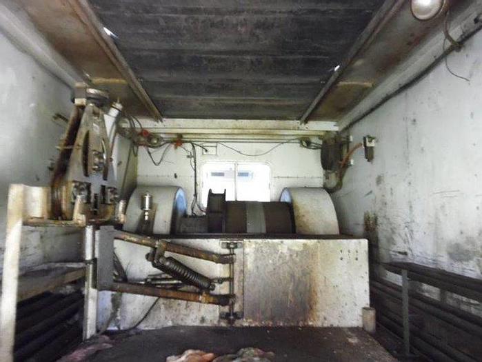 Used 2005 Mack Wireline