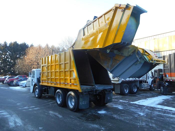 Used 2006 Mack LE613