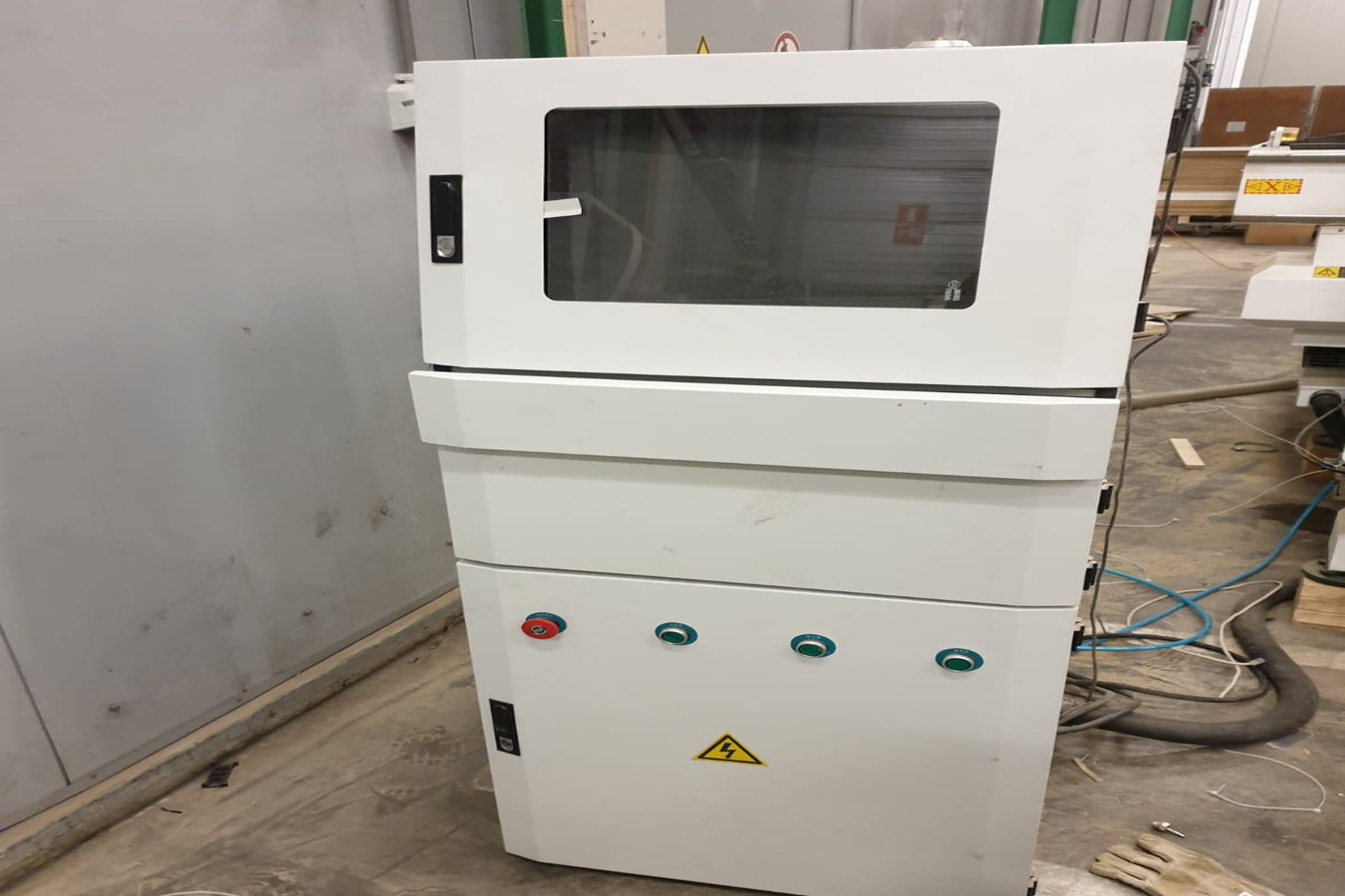 Used IntechCNC LFM1325-3 - CNC Router