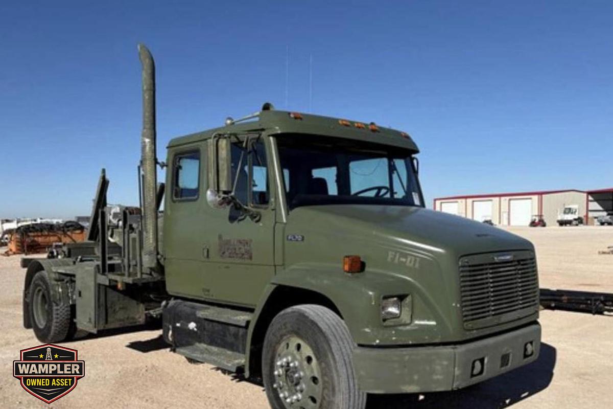 Used 2001 Freightliner FL-70 Mobile Hydraulic Power Pack Truck