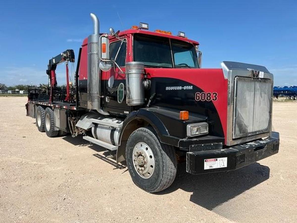 Used 2006 Western Star 4900 Boom Truck, Sleeper
