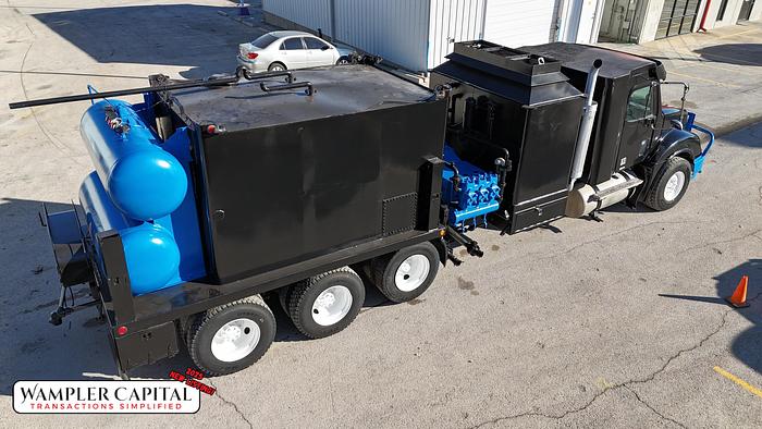 Used 2005 Freightliner Columbia Hot Oiler