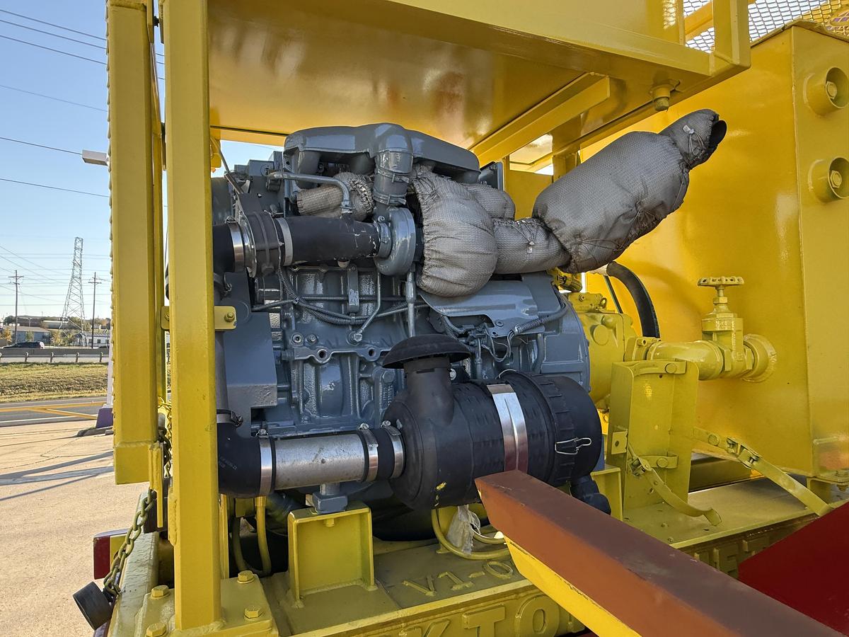 Used Vektor Gooseneck Hydraulic Pipe Handler Trailer