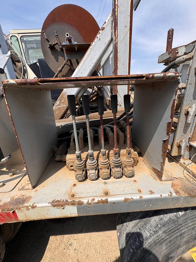 Used 2008 NOV HydraRig Coil Tubing Support Trailer - BOP Remote Control - Hose Reels
