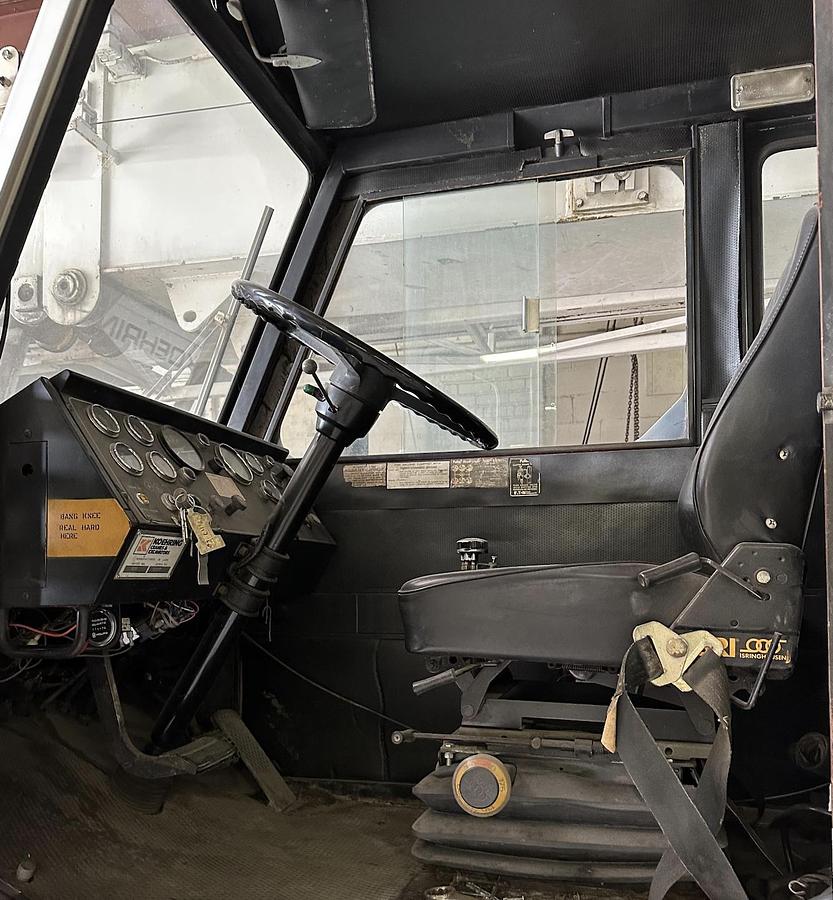 Used 1989 Lorain T250 - 94' Boom, 42' Jib