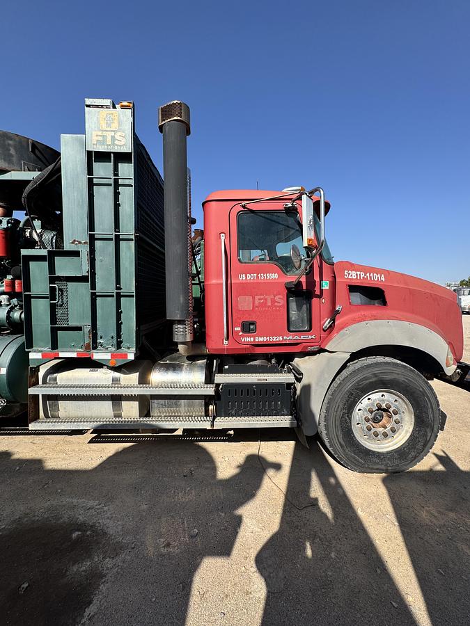 Used 2011 Mack High-Pressure Frac Pump Truck - GU813