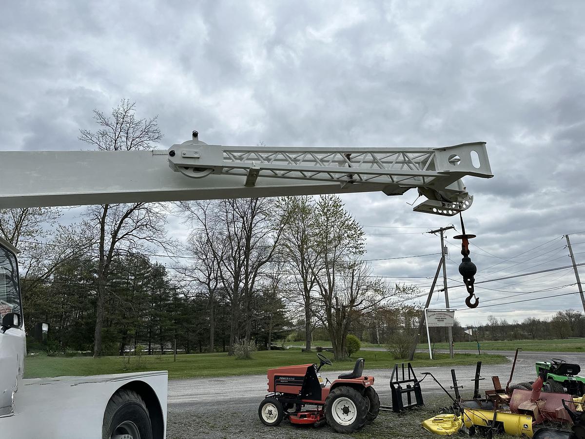 Used 1984 JLG 8812 55' Boom 10' Jib