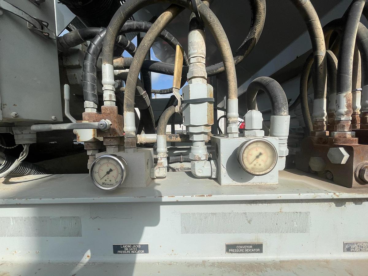 Used 2011 Appco FS-40 Bulk Sand Storage Trailer