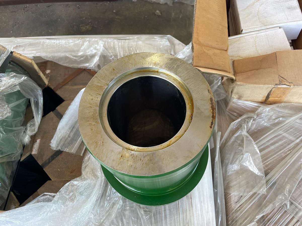Used (15) SOILMEC 9T-1000 5-1/2" Chrome Pump Liners