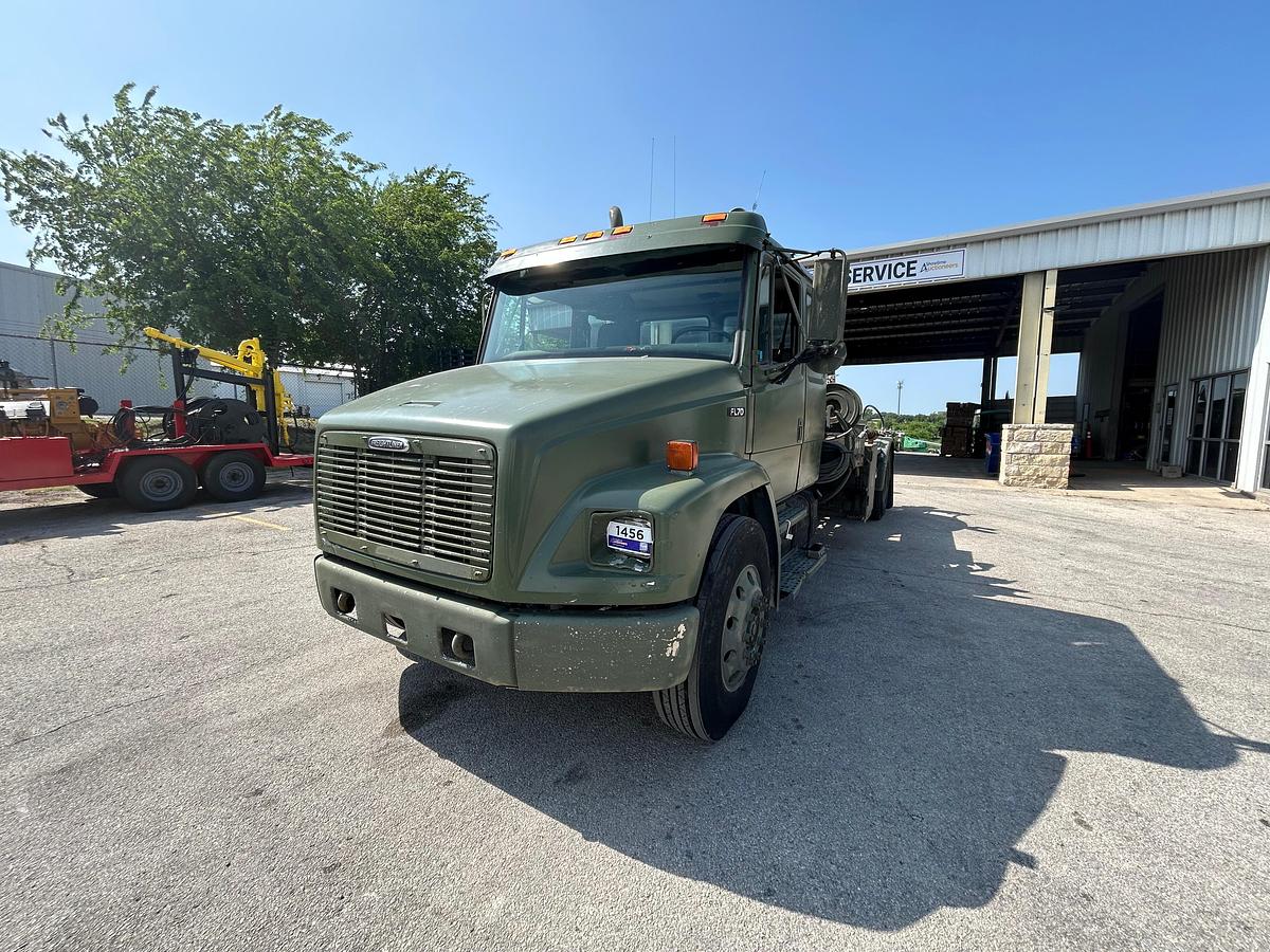 Used 2001 Freightliner FL-70 Mobile Hydraulic Power Pack Truck