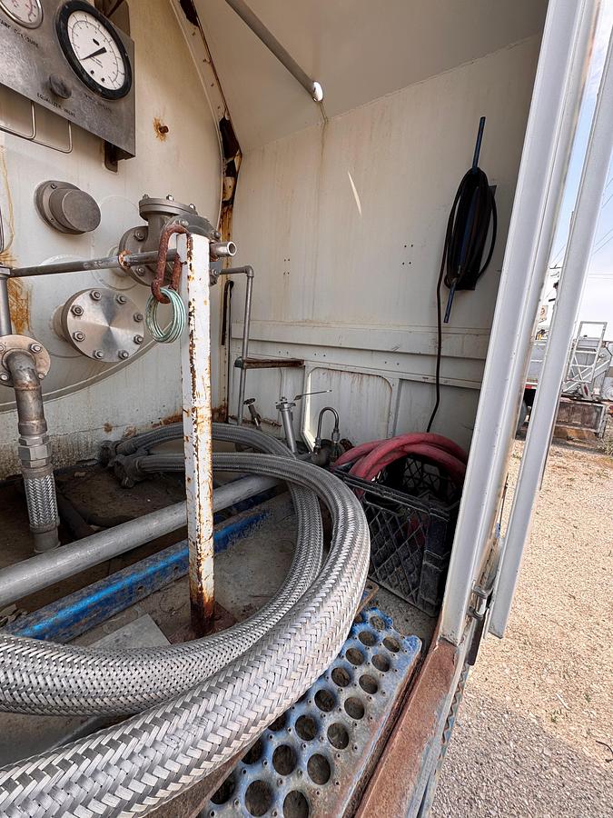 Used 2004 HydraRig 9600 Nitrogen Bulk Trailer - HARD TO FIND!