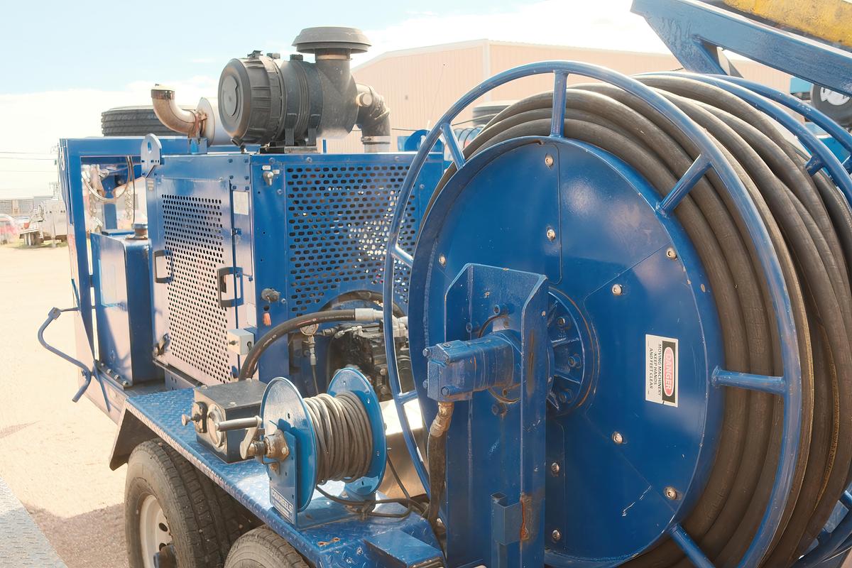 Used 2015 EVCO Power Swivel Trailer- 100 ton