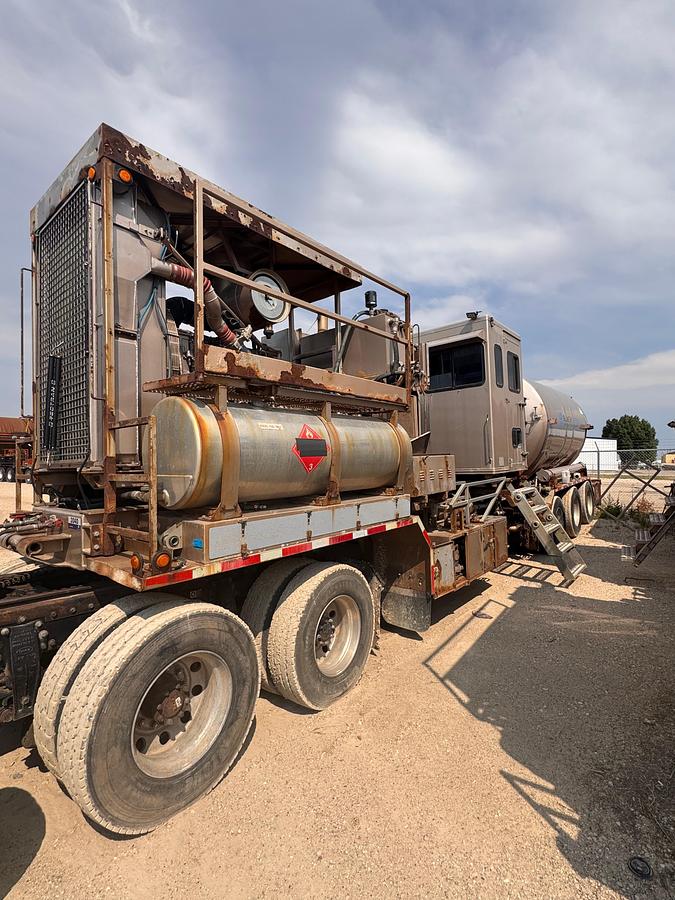 Used 2006 Peerless 42ft Tri-Axel Drop Deck Non-Fired Nitrogen Pump Trailer