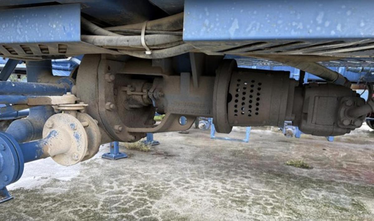 Used 2012 WILCO 4,100 GALLON W/ HYD AGITATORS T/A ACID TRANSPORT TRAILER
