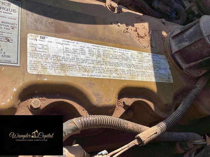 Used 2000 Freightliner FL70 Flatbed Truck FL70