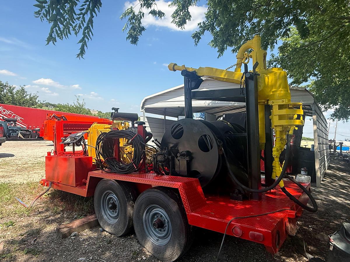 Used Bowen 2.5 85-Ton Power Swivel P/B Caterpillar MTD on Gooseneck Trailer