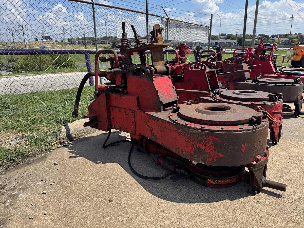 Used Foster 58-93R Hydraulic Tubing Tongs with Air Backup & Extra Heads