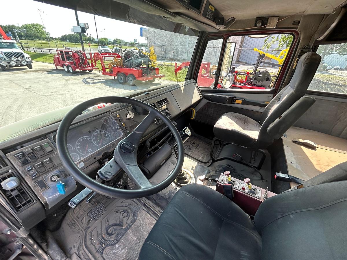 Used 2001 Freightliner FL-70 Mobile Hydraulic Power Pack Truck