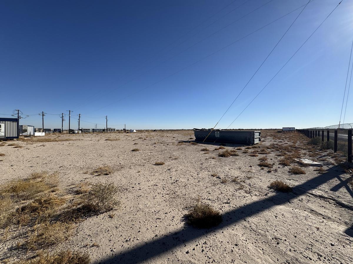 Used REAL ESTATE - 5 ACRES - PECOS, TEXAS