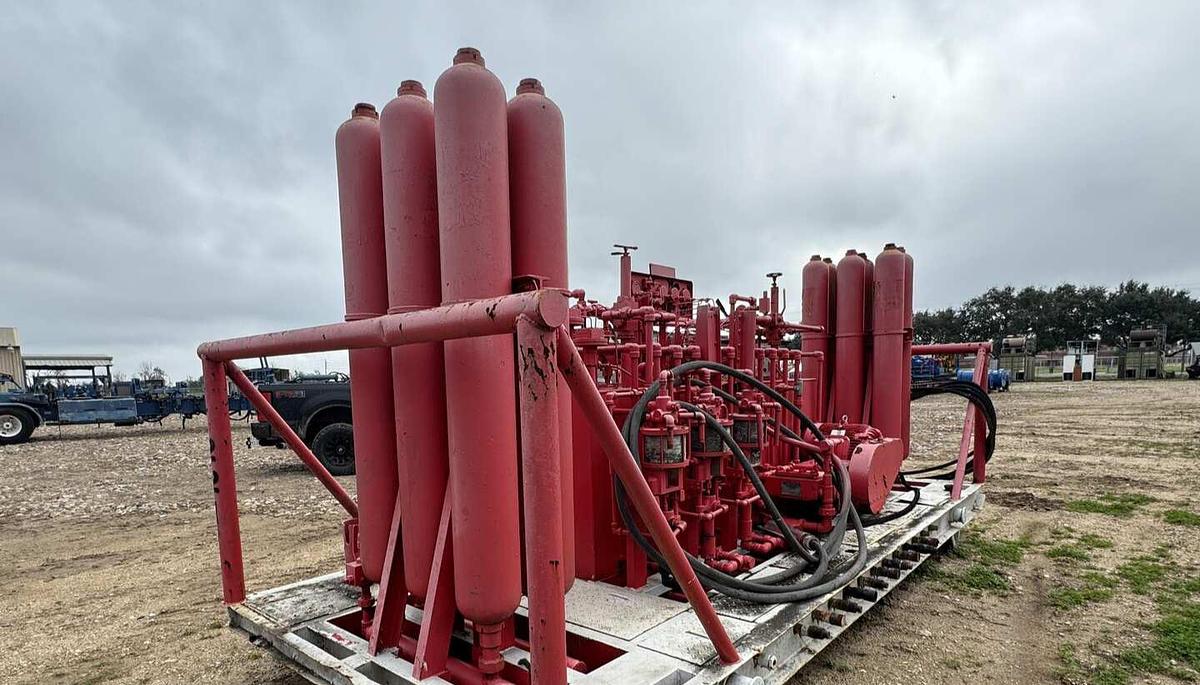 Used BPMF 7-STATION 12-BOTTLE 120-GALLON Triplex Accumulator Pump