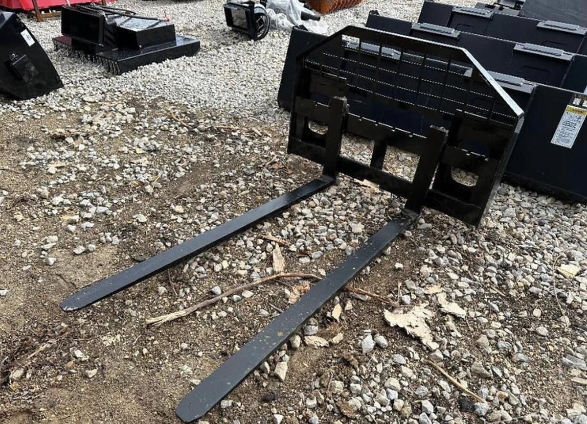 Used 2026 CAPTOK CK-DHC 60in Forks Skid Steer Attachment (UNUSED)