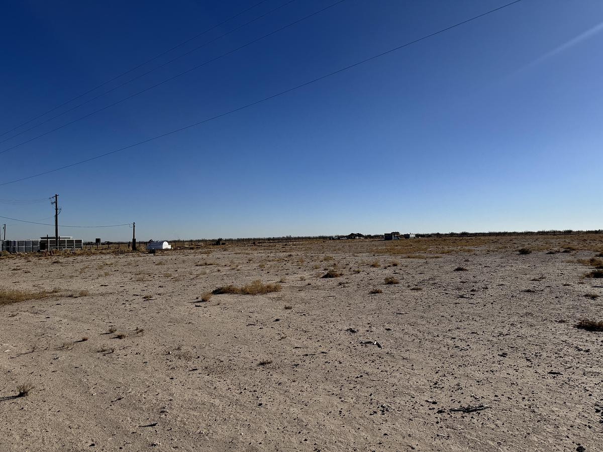 Used REAL ESTATE - 5 ACRES - PECOS, TEXAS