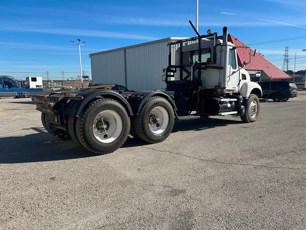 Used 2005 Mack Haul Truck CV713