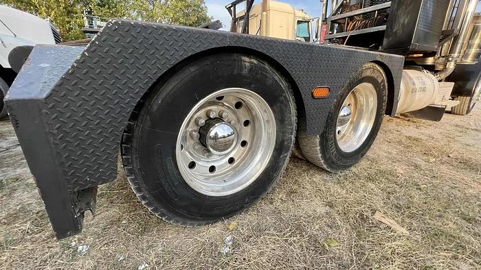 Used 1988 Peterbilt 379 Winch Truck, Braden Winch