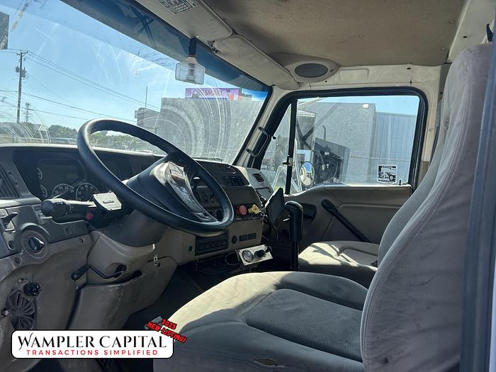 Used 2007 Sterling Tri-Axle Snubbing Unit